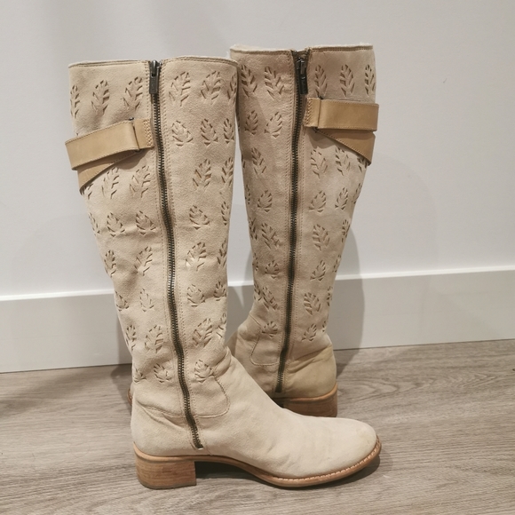 Timberland suede knee high boots. Like new - Picture 5 of 16